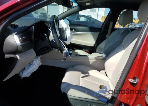 2022 Genesis G70 Base из США, поврежденный, VIN KMTG34TA5NU093715